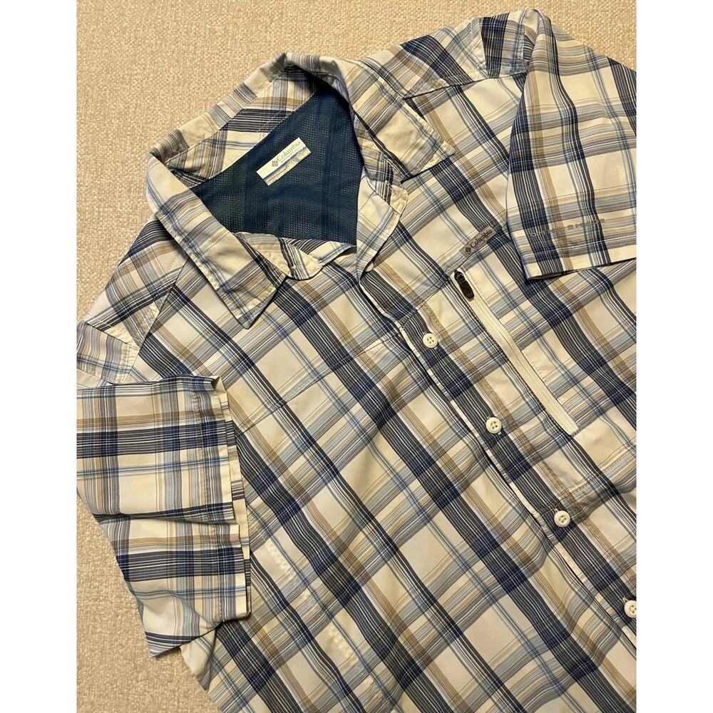 Columbia Men's Omni Shade Shirt Large Blue Tan Plaid Short Sleeve Button Up
